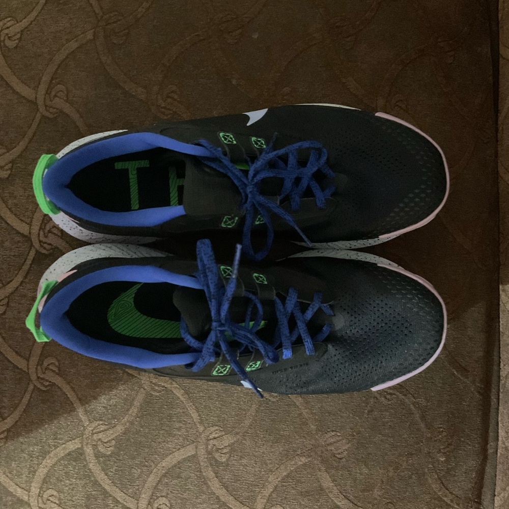 Nike women’s size 11